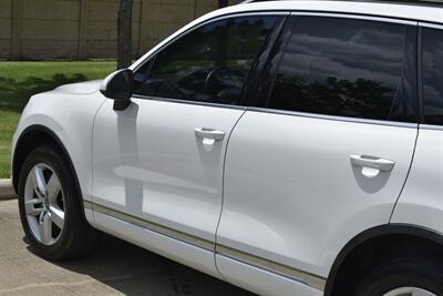 2014 Volkswagen Touareg TDI LUXURY AWD NAV BK/CAM HTD STS NEW TRADE CLEAN   - Photo 17 - Stafford, TX 77477