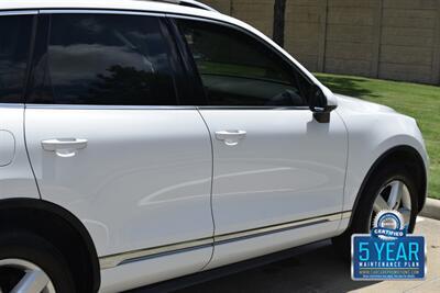 2014 Volkswagen Touareg TDI LUXURY AWD NAV BK/CAM HTD STS NEW TRADE CLEAN   - Photo 18 - Stafford, TX 77477