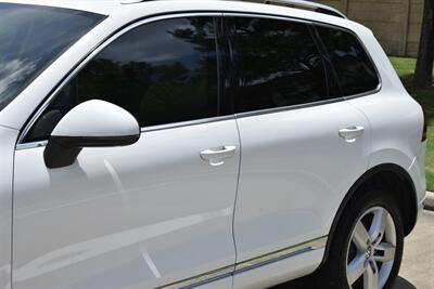 2014 Volkswagen Touareg TDI LUXURY AWD NAV BK/CAM HTD STS NEW TRADE CLEAN   - Photo 9 - Stafford, TX 77477