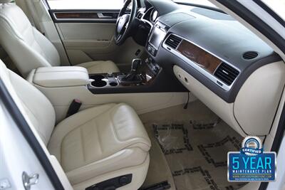 2014 Volkswagen Touareg TDI LUXURY AWD NAV BK/CAM HTD STS NEW TRADE CLEAN   - Photo 31 - Stafford, TX 77477