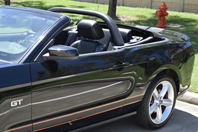 2010 Ford Mustang GT PREMIUM EDITION CONVERTIBLE AUTO NICE   - Photo 10 - Stafford, TX 77477