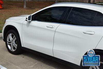 2015 Mercedes-Benz GLA 250 4MATIC LOADED HWY MILES NEW TRADE IN CLEAN   - Photo 17 - Stafford, TX 77477