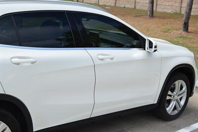 2015 Mercedes-Benz GLA 250 4MATIC LOADED HWY MILES NEW TRADE IN CLEAN   - Photo 18 - Stafford, TX 77477