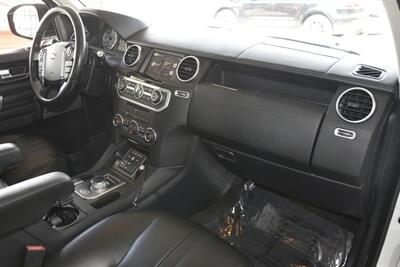 2016 Land Rover LR4 HSE LUX NAV BK/CAM HTD STS ROOF FRESH TRADE   - Photo 27 - Stafford, TX 77477