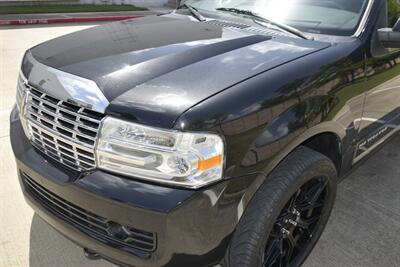 2010 Lincoln Navigator LUXURY 4X4 26K ORIG LOW MILES 22 PREM WHLS CLEAN   - Photo 10 - Stafford, TX 77477