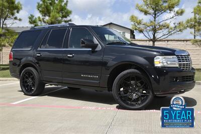 2010 Lincoln Navigator LUXURY 4X4 26K ORIG LOW MILES 22 PREM WHLS CLEAN   - Photo 1 - Stafford, TX 77477