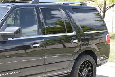 2010 Lincoln Navigator LUXURY 4X4 26K ORIG LOW MILES 22 PREM WHLS CLEAN   - Photo 9 - Stafford, TX 77477