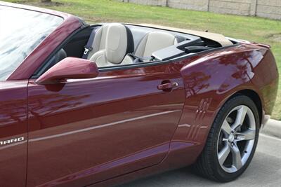 2011 Chevrolet Camaro 2LT CONVERTIBLE LTHR LOADED FRESH TRADE IMMACULATE   - Photo 10 - Stafford, TX 77477