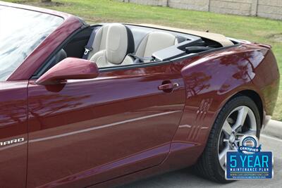 2011 Chevrolet Camaro 2LT CONVERTIBLE LTHR LOADED FRESH TRADE IMMACULATE   - Photo 10 - Stafford, TX 77477