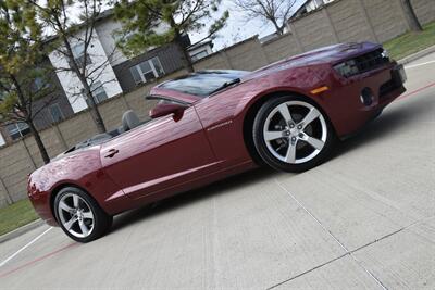 2011 Chevrolet Camaro 2LT CONVERTIBLE LTHR LOADED FRESH TRADE IMMACULATE   - Photo 34 - Stafford, TX 77477