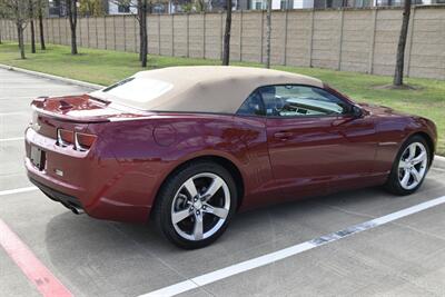 2011 Chevrolet Camaro 2LT CONVERTIBLE LTHR LOADED FRESH TRADE IMMACULATE   - Photo 16 - Stafford, TX 77477