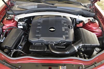 2011 Chevrolet Camaro 2LT CONVERTIBLE LTHR LOADED FRESH TRADE IMMACULATE   - Photo 33 - Stafford, TX 77477