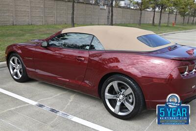 2011 Chevrolet Camaro 2LT CONVERTIBLE LTHR LOADED FRESH TRADE IMMACULATE   - Photo 17 - Stafford, TX 77477