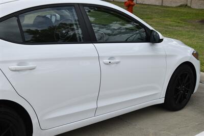 2018 Hyundai Elantra Value Edition S/ROOF LOW MILES FRESH TRADE IN NICE   - Photo 18 - Stafford, TX 77477