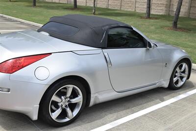 2006 Nissan 350Z TOURING EDI ROADSTER 6SPD MANUAL FRESH TRADE NICE   - Photo 21 - Stafford, TX 77477