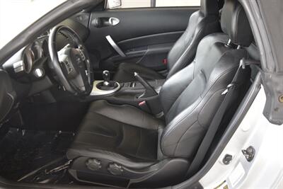2006 Nissan 350Z TOURING EDI ROADSTER 6SPD MANUAL FRESH TRADE NICE   - Photo 29 - Stafford, TX 77477