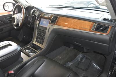 2014 Cadillac Escalade Platinum   - Photo 29 - Stafford, TX 77477