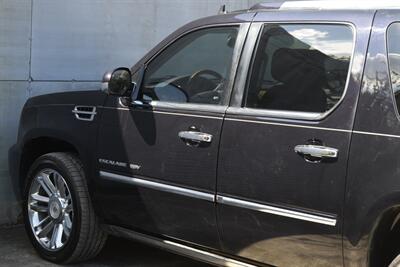2014 Cadillac Escalade Platinum   - Photo 17 - Stafford, TX 77477