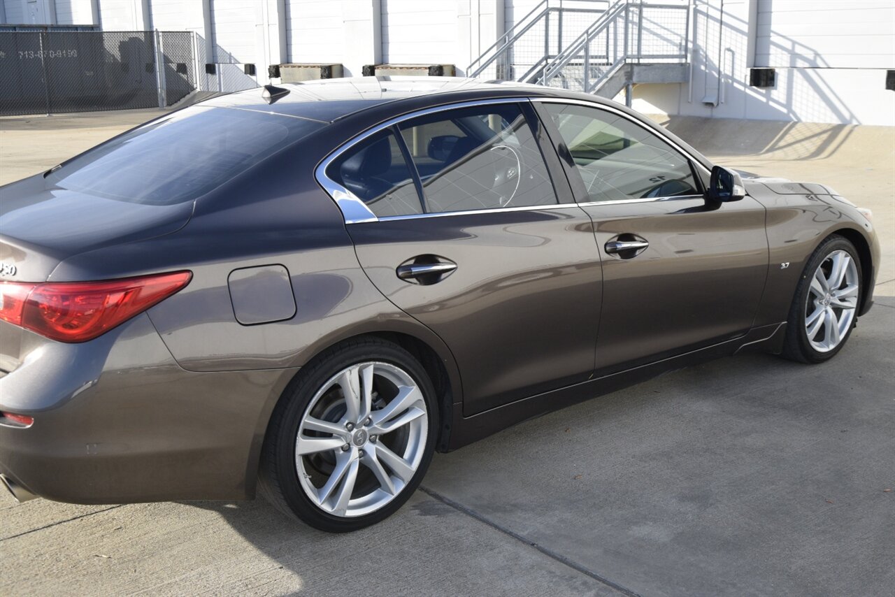 2015 INFINITI Q50 Premium photo 17