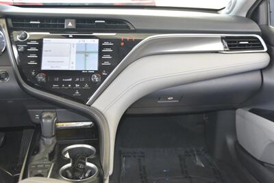 2018 Toyota Camry XSE V6 NAV PANO ROOF BK/CAM HWY MILES NICE   - Photo 27 - Stafford, TX 77477