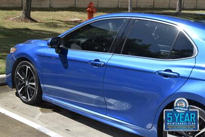 2018 Toyota Camry XSE V6 NAV PANO ROOF BK/CAM HWY MILES NICE   - Photo 18 - Stafford, TX 77477
