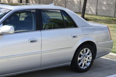 2009 Cadillac DTS LUXURY EDI LTHR HTD SEATS S/ROOF FRESH TRADE   - Photo 9 - Stafford, TX 77477