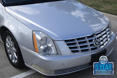 2009 Cadillac DTS LUXURY EDI LTHR HTD SEATS S/ROOF FRESH TRADE   - Photo 11 - Stafford, TX 77477