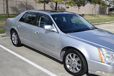 2009 Cadillac DTS LUXURY EDI LTHR HTD SEATS S/ROOF FRESH TRADE   - Photo 6 - Stafford, TX 77477