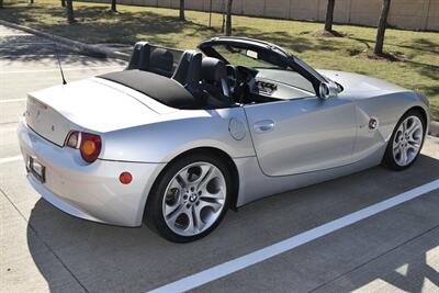 2004 BMW Z4 3.0i ROADSTER 20K ORIGINAL MILES NEW TRADE IN NICE   - Photo 16 - Stafford, TX 77477