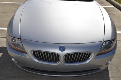 2004 BMW Z4 3.0i ROADSTER 20K ORIGINAL MILES NEW TRADE IN NICE   - Photo 12 - Stafford, TX 77477