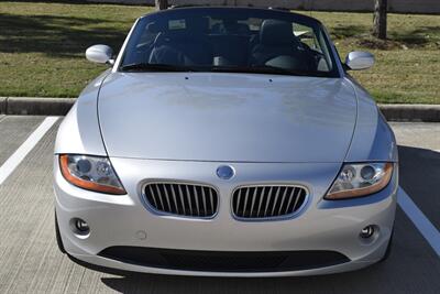 2004 BMW Z4 3.0i ROADSTER 20K ORIGINAL MILES NEW TRADE IN NICE   - Photo 2 - Stafford, TX 77477