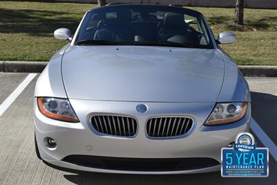 2004 BMW Z4 3.0i ROADSTER 20K ORIGINAL MILES NEW TRADE IN NICE   - Photo 2 - Stafford, TX 77477