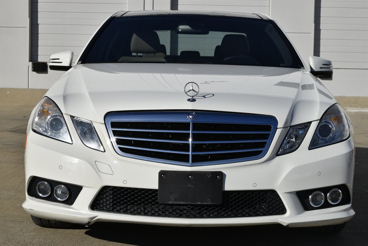 2010 Mercedes-Benz E-Class E350 Luxury photo 3