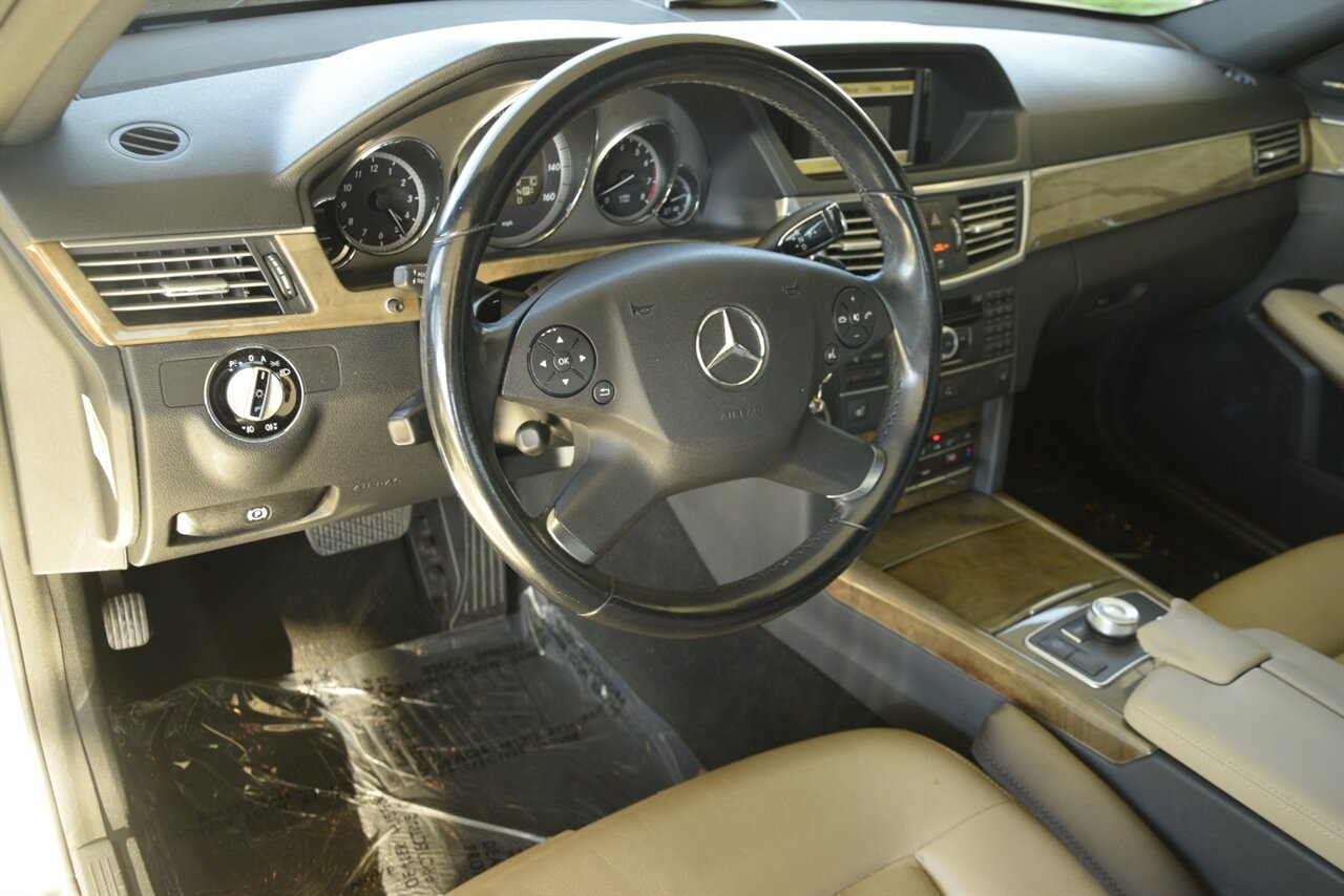 2010 Mercedes-Benz E-Class E350 Luxury photo 28