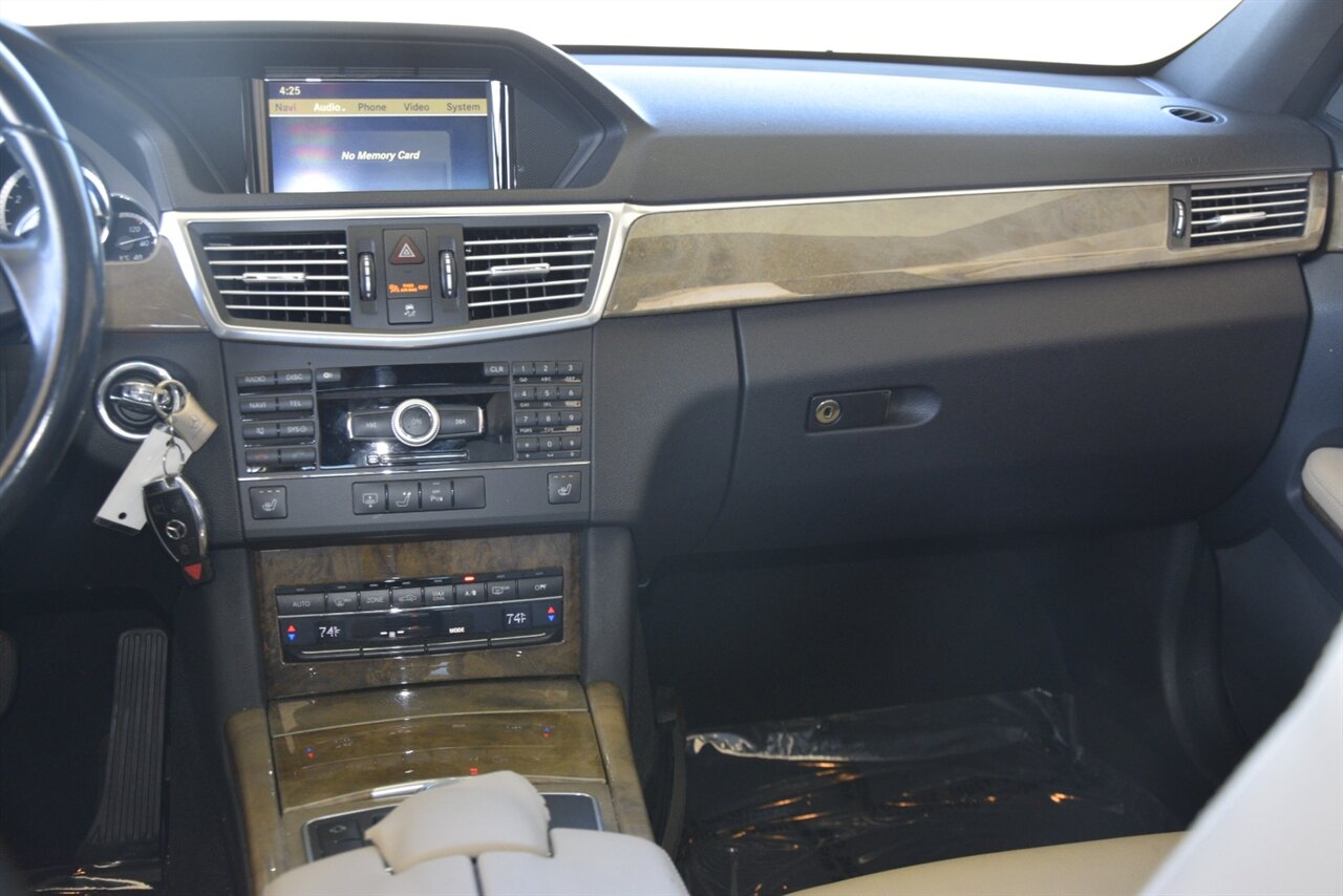 2010 Mercedes-Benz E-Class E350 Luxury photo 25