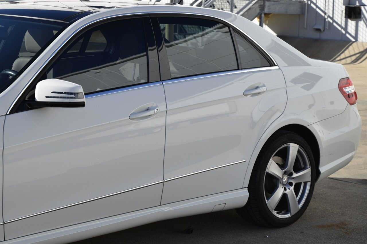 2010 Mercedes-Benz E-Class E350 Luxury photo 9