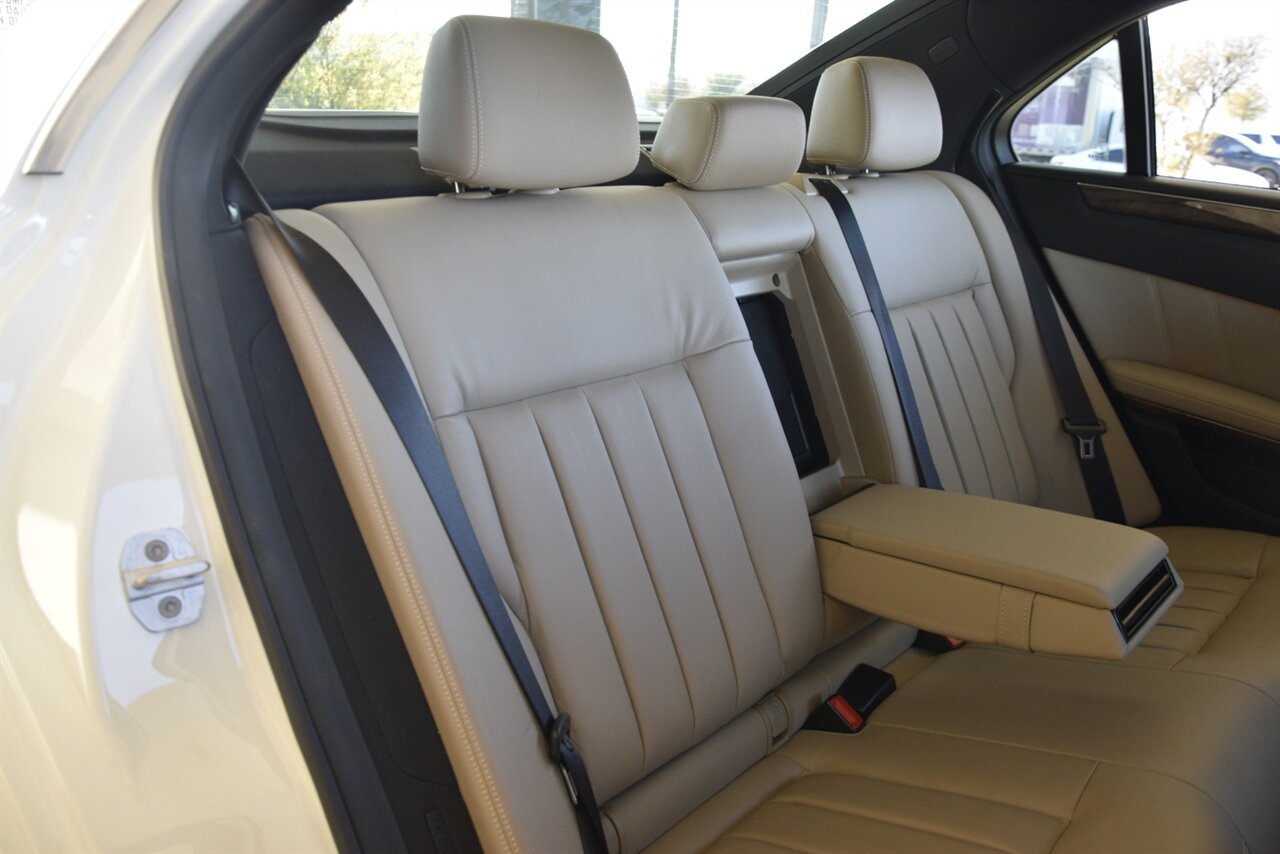 2010 Mercedes-Benz E-Class E350 Luxury photo 39