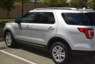 2018 Ford Explorer XLT 4X4 BK/CAM 3rd ROW HWY MILES NEW CAR TRADE IN   - Photo 18 - Stafford, TX 77477