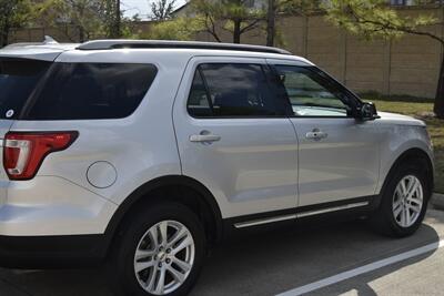 2018 Ford Explorer XLT 4X4 BK/CAM 3rd ROW HWY MILES NEW CAR TRADE IN   - Photo 19 - Stafford, TX 77477