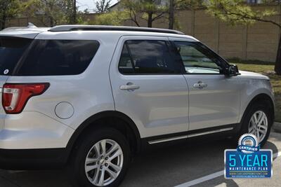 2018 Ford Explorer XLT 4X4 BK/CAM 3rd ROW HWY MILES NEW CAR TRADE IN   - Photo 19 - Stafford, TX 77477