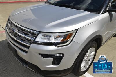 2018 Ford Explorer XLT 4X4 BK/CAM 3rd ROW HWY MILES NEW CAR TRADE IN   - Photo 10 - Stafford, TX 77477