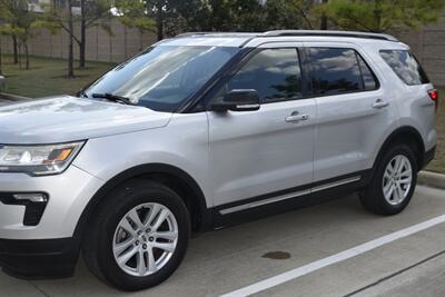 2018 Ford Explorer XLT 4X4 BK/CAM 3rd ROW HWY MILES NEW CAR TRADE IN   - Photo 7 - Stafford, TX 77477