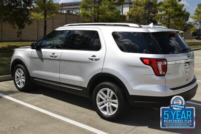 2018 Ford Explorer XLT 4X4 BK/CAM 3rd ROW HWY MILES NEW CAR TRADE IN   - Photo 16 - Stafford, TX 77477