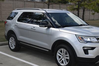 2018 Ford Explorer XLT 4X4 BK/CAM 3rd ROW HWY MILES NEW CAR TRADE IN   - Photo 6 - Stafford, TX 77477