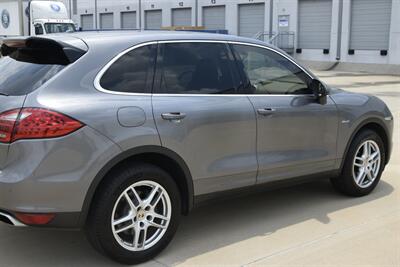 2013 Porsche Cayenne DIESEL LOADED NAV BK/CAM ROOF HTD STS NEW TRADE   - Photo 16 - Stafford, TX 77477