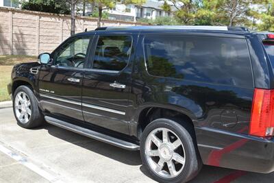 2013 Cadillac Escalade ESV LUXURY NAV BK/CAM S/ROOF 1 TX OWN   - Photo 15 - Stafford, TX 77477