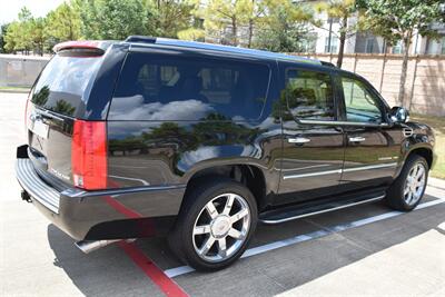 2013 Cadillac Escalade ESV LUXURY NAV BK/CAM S/ROOF 1 TX OWN   - Photo 14 - Stafford, TX 77477