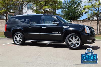 2013 Cadillac Escalade ESV LUXURY NAV BK/CAM S/ROOF 1 TX OWN   - Photo 1 - Stafford, TX 77477