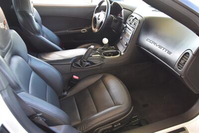 2012 Chevrolet Corvette COUPE 6 SPD MANUAL PREM WHLS FRESH TRADE IN   - Photo 27 - Stafford, TX 77477