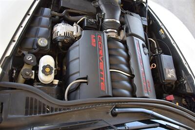 2012 Chevrolet Corvette COUPE 6 SPD MANUAL PREM WHLS FRESH TRADE IN   - Photo 32 - Stafford, TX 77477